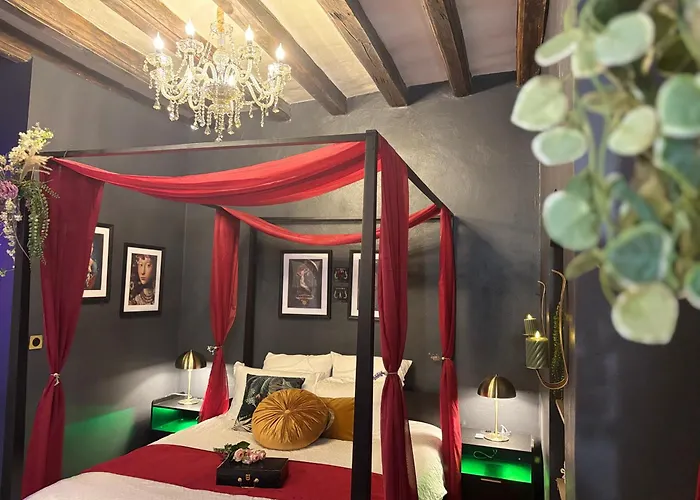 Cocon D'amour - Old Apartament